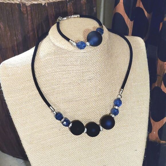Rubber Coated Vintage Beads Blue Black and Silver Necklace Bracelet Jewelry Set - Picture 2 of 5